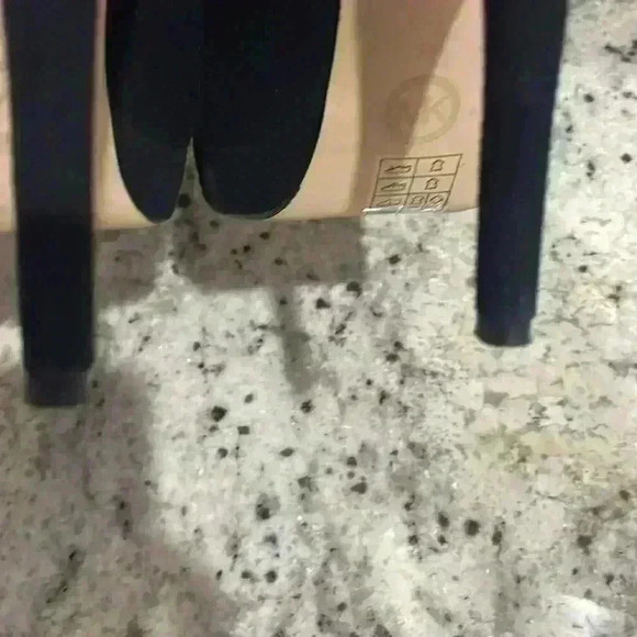 Michael Kors, Black Suede Size 9, pre-owned .75” platform with a 5” heel Sexy! - Picture 4 of 6